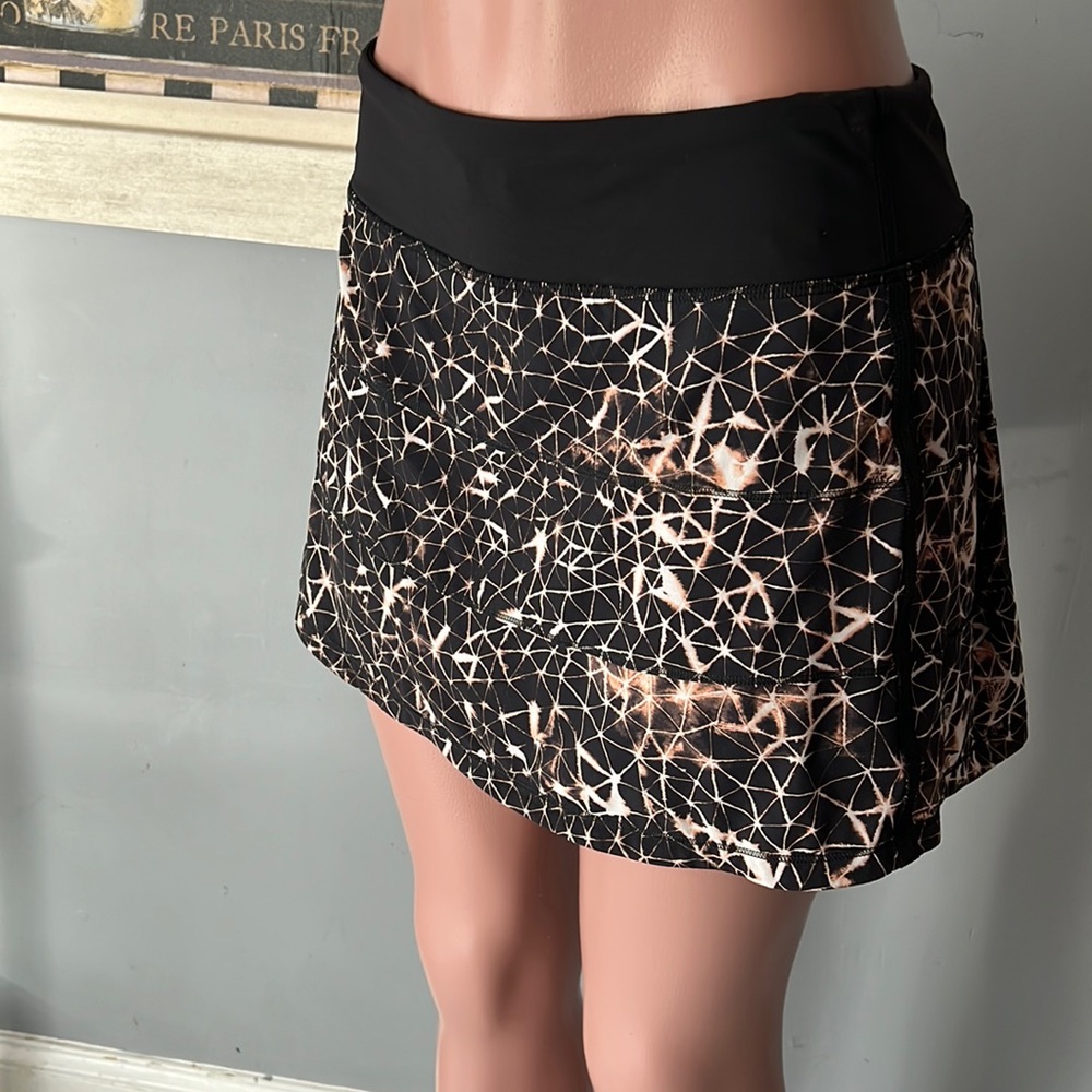 lululemon athletica Black and Brown Athletic Shorts - Picture 3 of 9